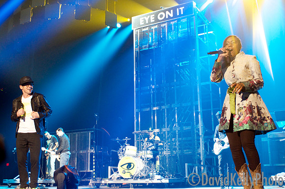 tobyMac feat. Jamie Grace @ WinterJam 2013